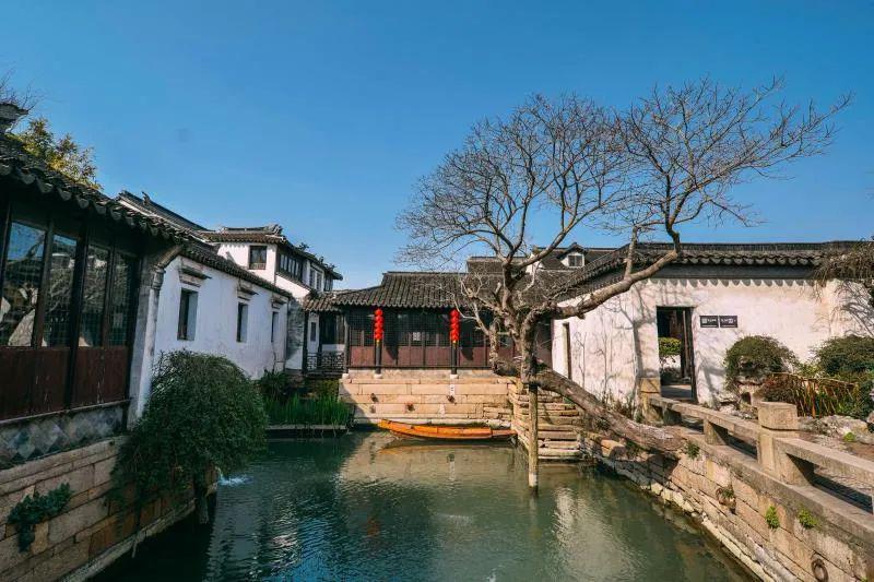 现在有不少的实木地暖地板加盟品牌，哪些品牌靠谱呢？